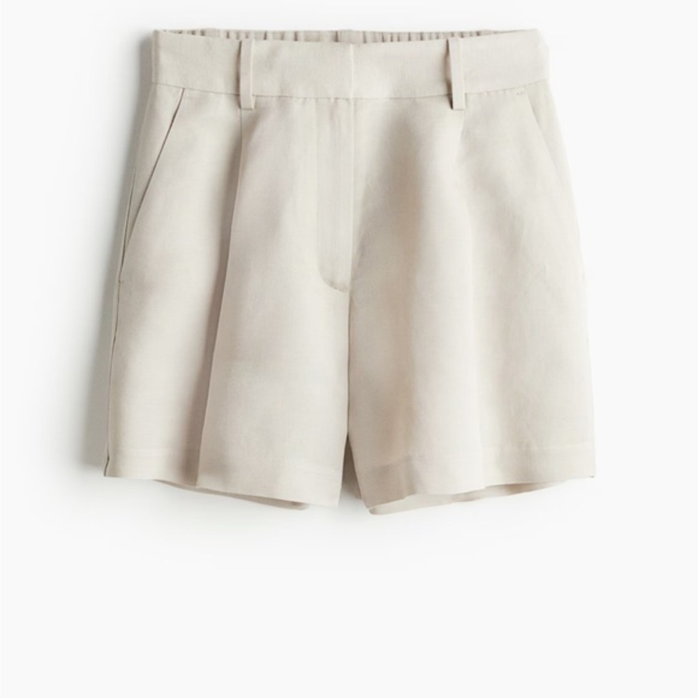 NWT H&M Linen Blend Women's Cream Shorts